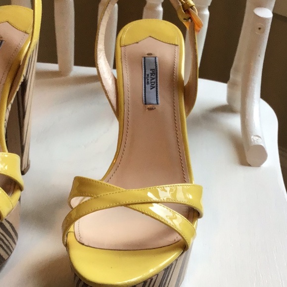 PRADA HEELS- very unique. Never been worn - Picture 2 of 5